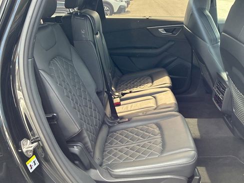 Used 2023 Audi SQ7 Prestige image 10