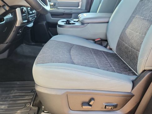 Used 2015 RAM 2500 SLT w/ Protection Group AWD/4WD image 9