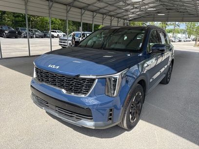 Used 2024 Kia Sorento S w/ Panoramic Sunroof Package