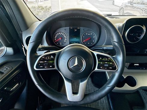 Used 2023 Mercedes-Benz Sprinter 2500 image 11