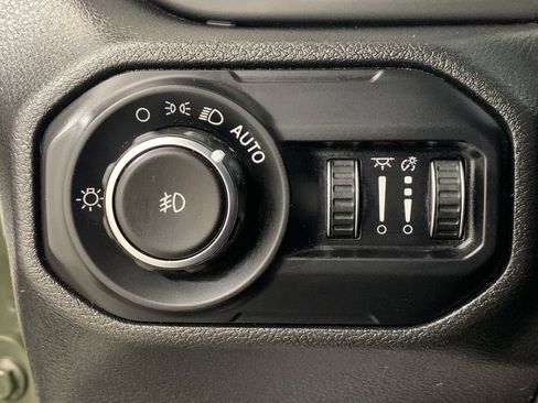 Used 2021 Jeep Wrangler Unlimited Sahara AWD/4WD image 24