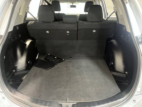 Used 2016 Toyota RAV4 XLE FWD image 16