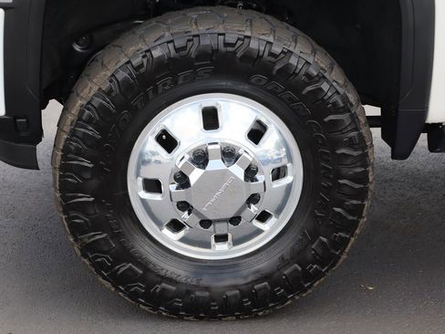 Used 2024 GMC Sierra 3500 Denali Ultimate AWD/4WD image 36