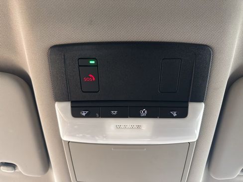 Used 2021 Nissan Rogue SV image 25