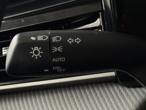 Used 2025 Toyota Camry SE FWD image 22