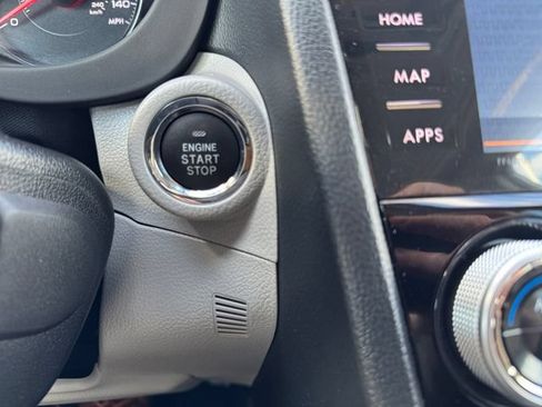 Used 2016 Subaru Forester 2.5i Touring w/ Eyesight & Navigation System AWD/4WD image 20
