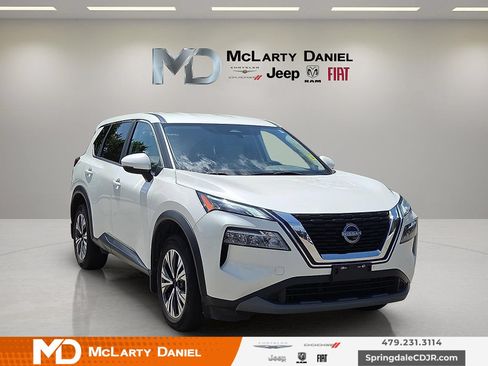 Used 2023 Nissan Rogue SV FWD image 1