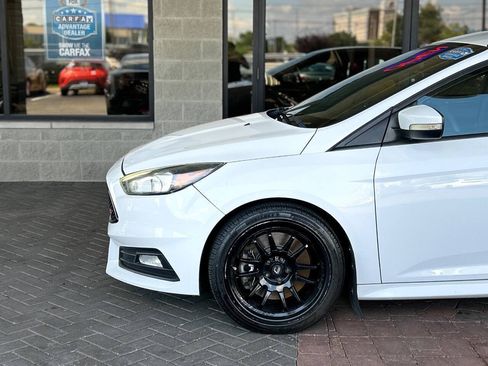 Used 2017 Ford Focus ST FWD image 92