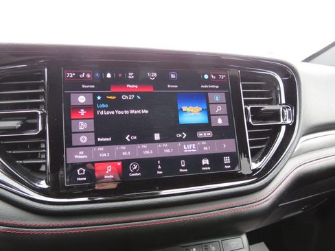 Used 2024 Dodge Durango GT image 13