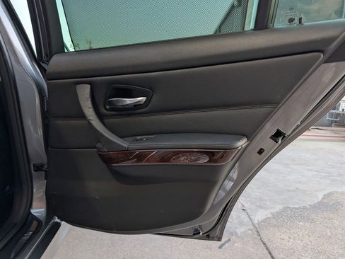 Used 2011 BMW 335i Sedan image 25