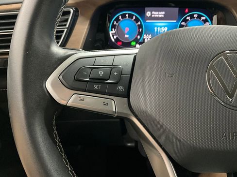 Used 2025 Volkswagen Atlas SE image 14