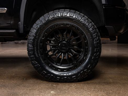 Used 2025 Chevrolet Silverado 2500 High Country w/ High Country Premium Package image 12