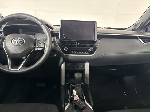 Used 2024 Toyota Corolla Cross AWD Hybrid w/ Moonroof Package image 23