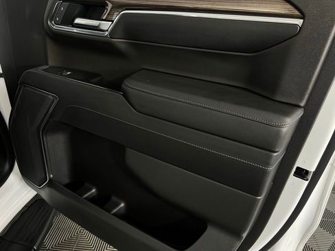 Used 2022 Chevrolet Silverado 1500 RST image 32