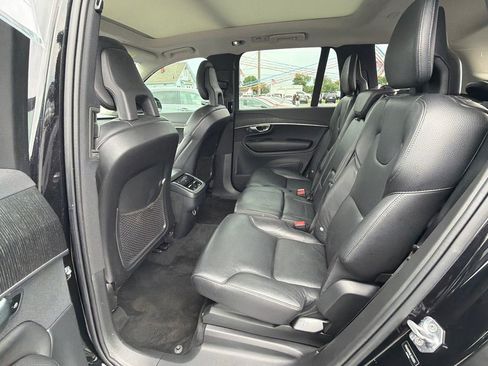 Used 2020 Volvo XC90 T6 Momentum w/ Protection Package Premier AWD/4WD image 27
