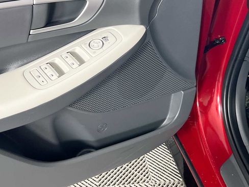 Certified 2025 Hyundai Sonata SEL FWD image 18