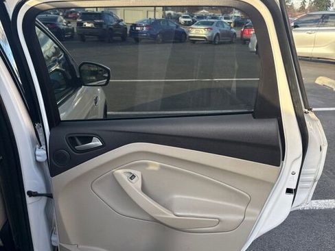 Used 2018 Ford Escape Titanium image 15