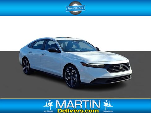 Used 2025 Honda Accord Sport image 1
