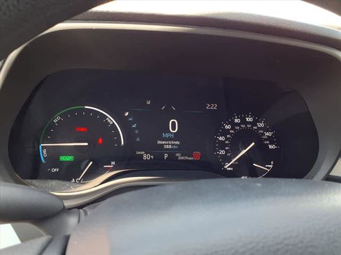 Certified 2025 Toyota Sienna LE FWD image 12