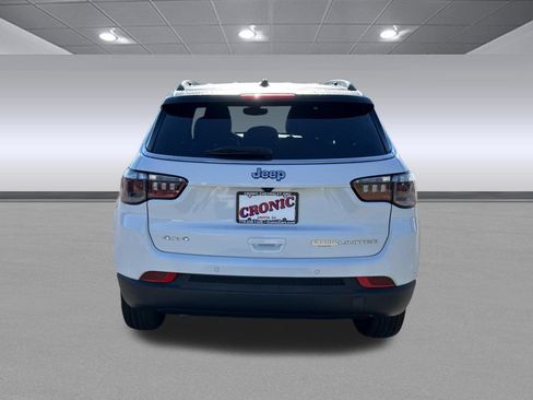 Used 2025 Jeep Compass Limited AWD/4WD image 4
