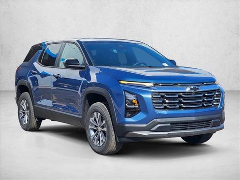 New 2026 Chevrolet Equinox LT w/ Convenience Package II FWD image 7