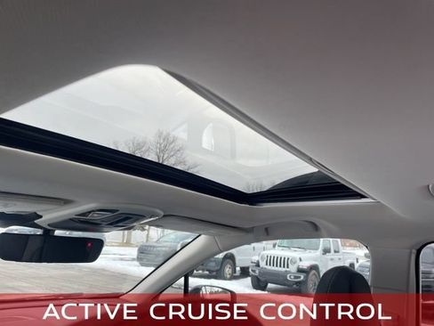 Used 2025 Subaru Outback Onyx Edition AWD/4WD image 11