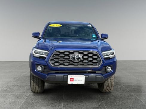 Used 2023 Toyota Tacoma TRD Off-Road image 5