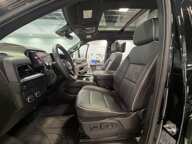 Used 2025 Chevrolet Tahoe Premier AWD/4WD image 11