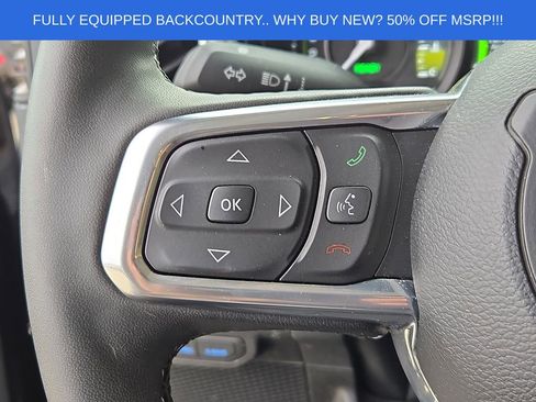 Used 2025 Jeep Wrangler Unlimited Sahara AWD/4WD image 19