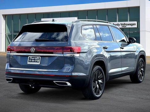 New 2026 Volkswagen Atlas SE FWD image 8