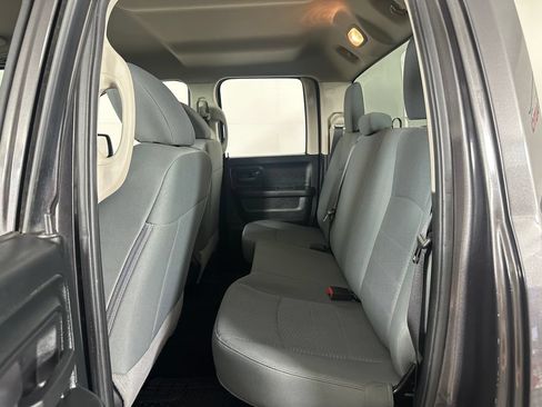 Used 2018 RAM 1500 Express w/ Express Value Package AWD/4WD image 19