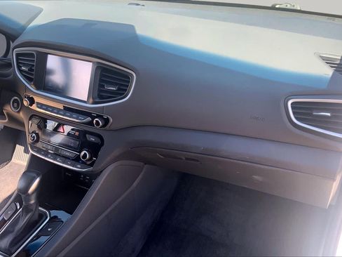 Used 2017 Hyundai Ioniq SEL FWD image 18