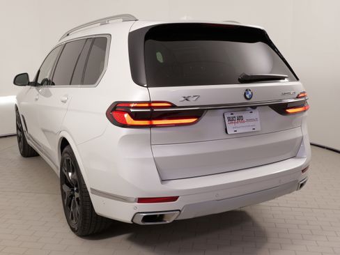 Used 2025 BMW X7 xDrive40i image 15