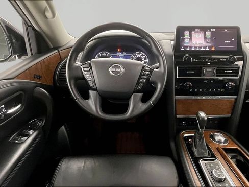 Used 2024 Nissan Armada SL w/ Captain's Chairs Package AWD/4WD image 9