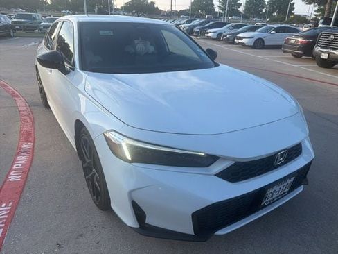 Used 2025 Honda Civic Sport image 3