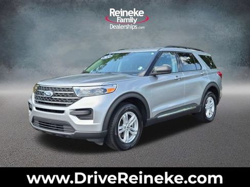 Used 2024 Ford Explorer XLT AWD/4WD image 1