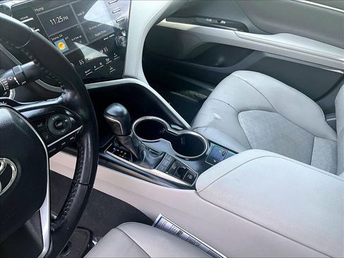 Used 2019 Toyota Camry XSE w/ Navigation Package image 20