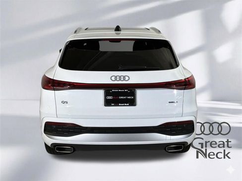 Certified 2025 Audi Q5 Premium w/ Convenience Package image 23
