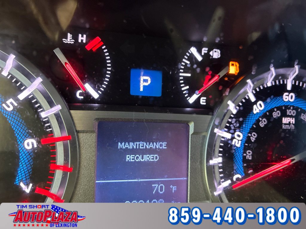 Used 2018 Toyota 4Runner SR5 AWD/4WD image 11