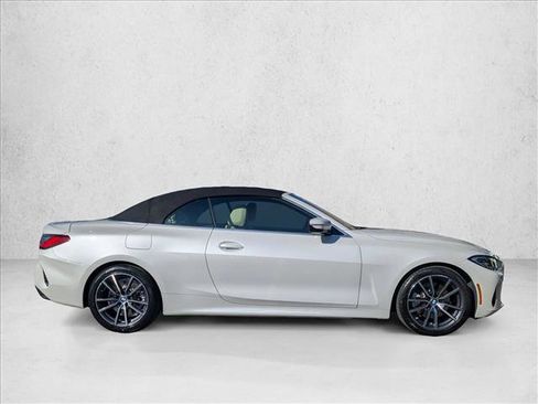 Certified 2022 BMW 430i Convertible w/ Convenience Package image 4