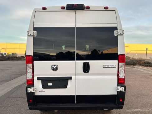 Used 2023 RAM ProMaster 2500 image 4
