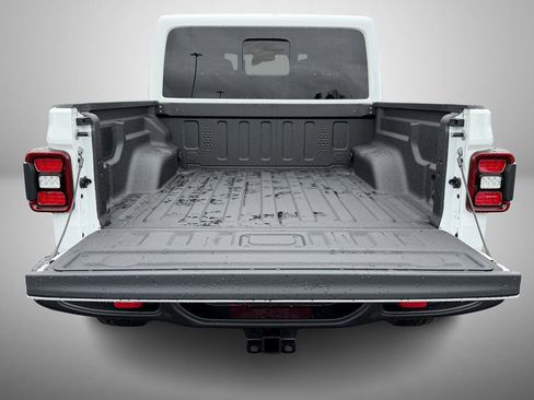 New 2026 Jeep Gladiator Rubicon AWD/4WD image 8
