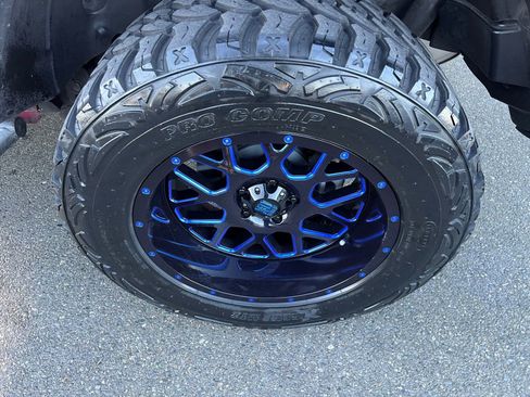 Used 2021 Jeep Wrangler Unlimited Rubicon w/ Xtreme Recon 35" Tire Package image 15