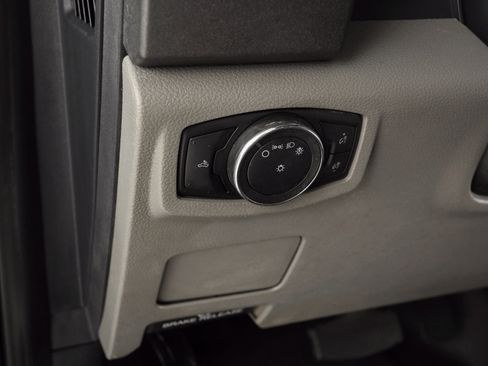 Used 2022 Ford F250 XL w/ Power Equipment Group image 31