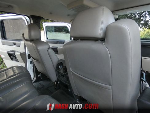 Used 2005 HUMMER H2 w/ Preferred Equipment Group AWD/4WD image 34