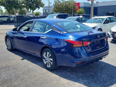 Certified 2024 Nissan Altima 2.5 S FWD image 7