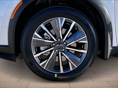 New 2026 INFINITI QX60 Luxe image 9