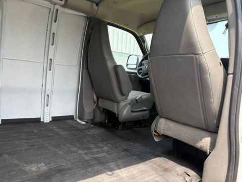 Used 2023 Chevrolet Express 2500 Extended RWD image 19