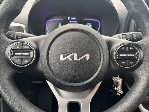 Used 2025 Kia Soul LX w/ LX Technology Package image 25