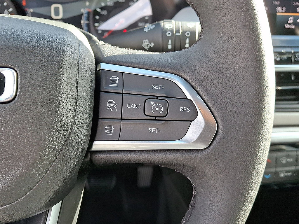Used 2026 Jeep Compass Limited AWD/4WD image 18